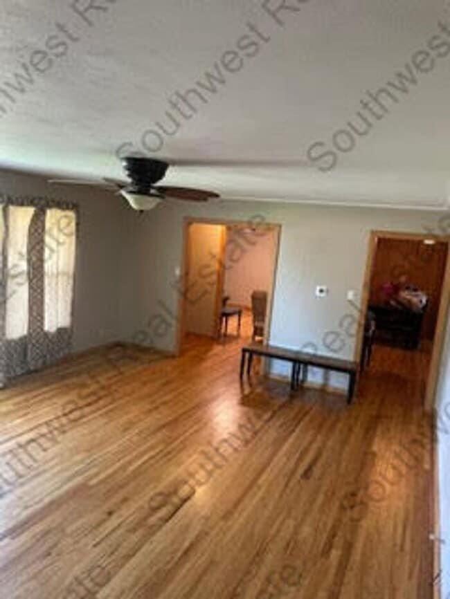 Foto del edificio - Beautiful 3 bedroom 2 bath brick home