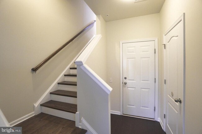 Building Photo - 1812 Pinnacle Dr