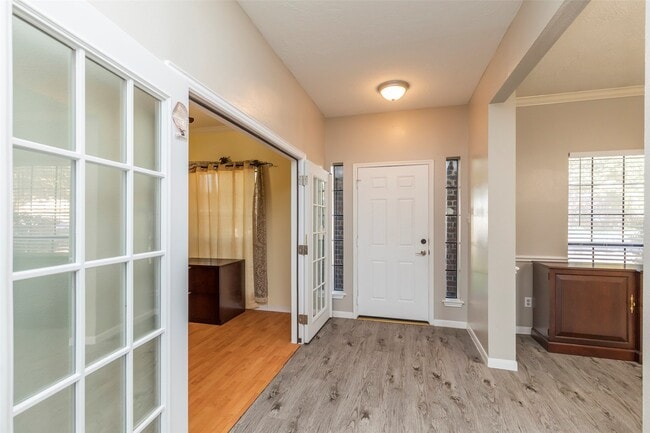 Foto del edificio - 13110 Mills River St