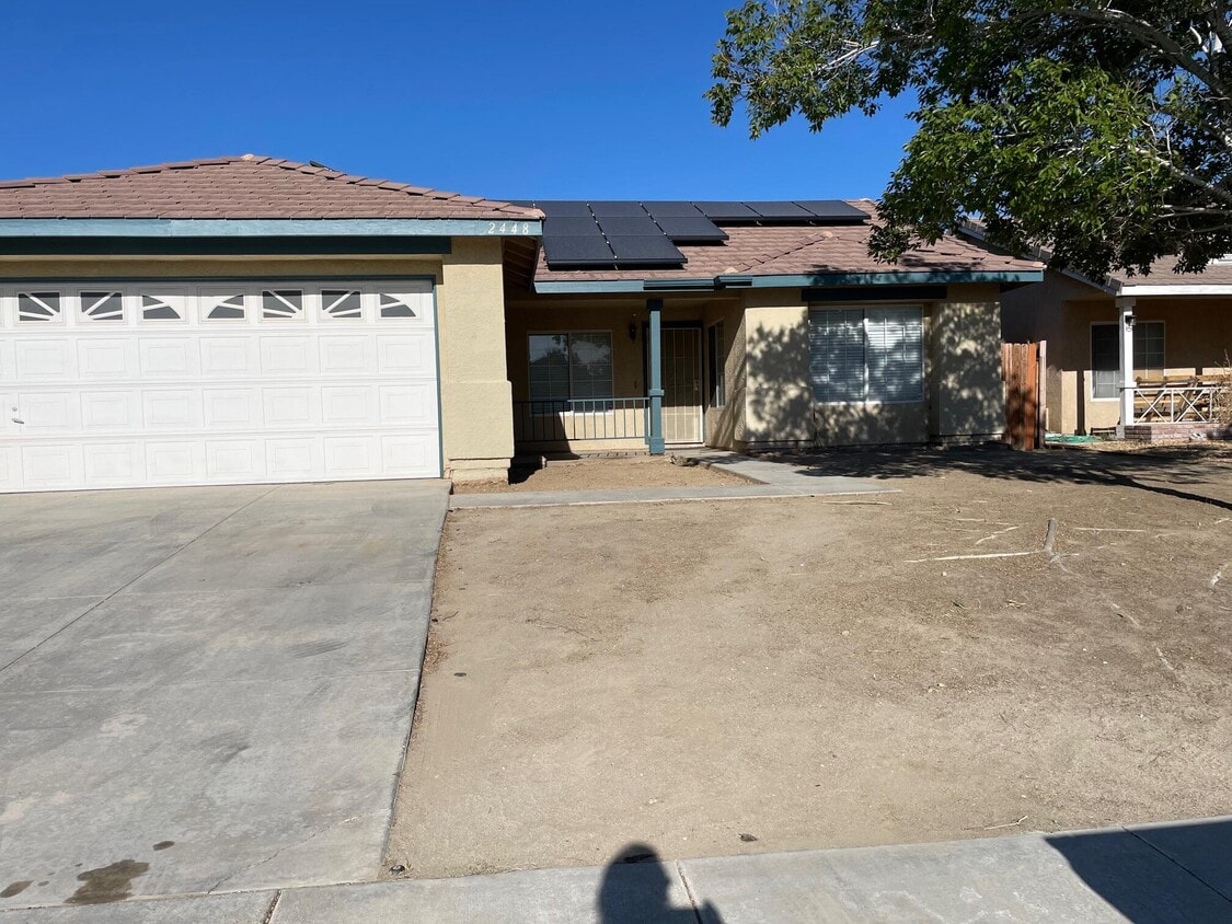 2448 Tierra Ct, Rosamond, CA 93560 House Rental in Rosamond, CA
