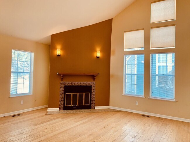 Foto del edificio - MOVE IN READY