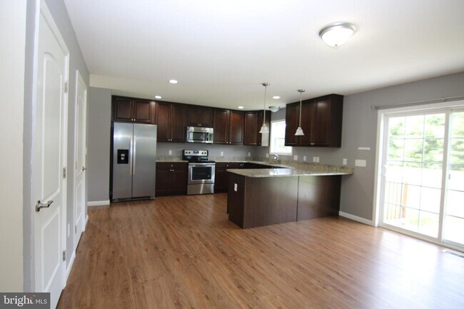 Building Photo - 375 Quail Landing Cir