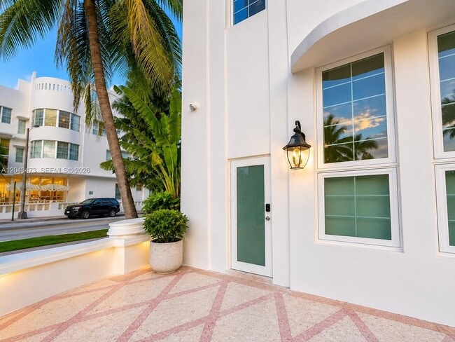 Foto del edificio - 3025 Indian Creek Dr