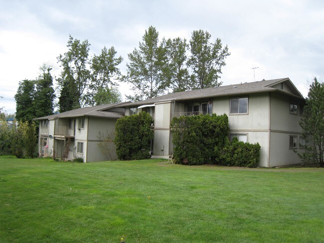 Building Photo - 2133 NE Kane Dr
