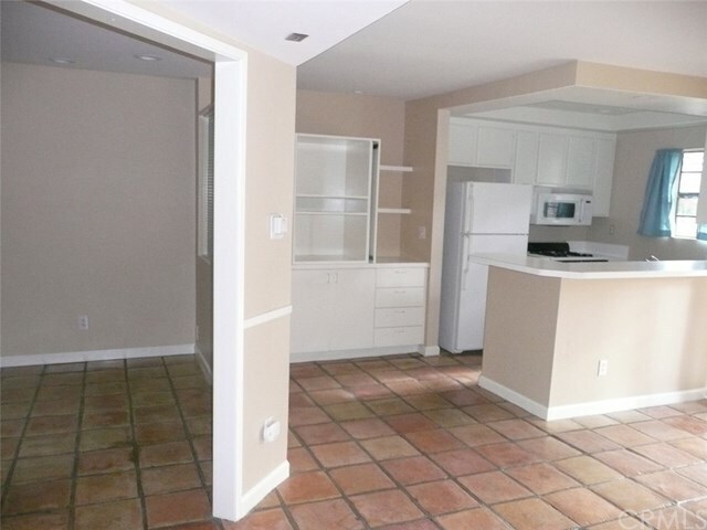 Building Photo - 1046 Calle Del Cerro