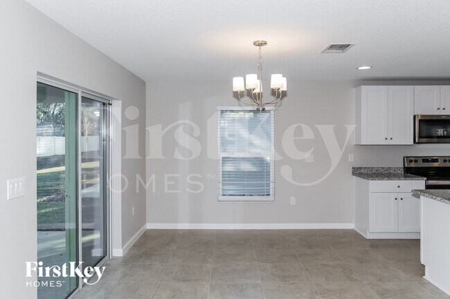 Building Photo - 437 Earhart Dr