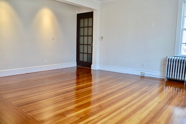 Building Photo - 291 Mt Auburn St