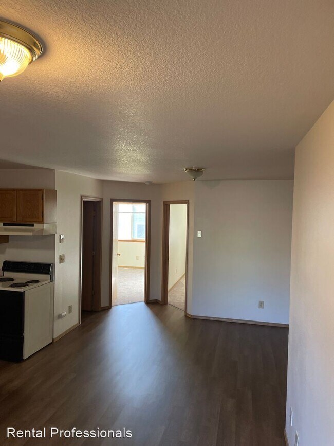 Foto del edificio - 2 br, 1 bath House - 221 Spooner Road Unit C