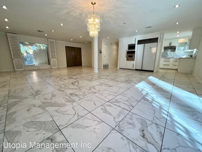 Foto del edificio - 3 br, 2 bath House - 2555 E Mesquite Ave