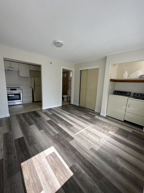 Foto del edificio - 4226 7th Ave NE