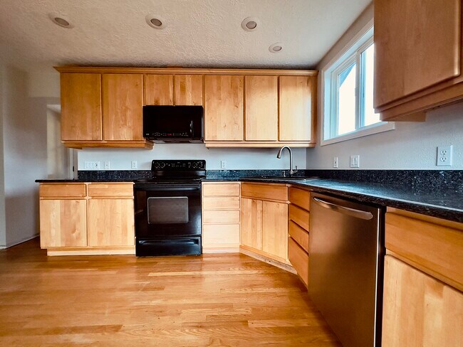 Foto del edificio - 8717 NE Webster St