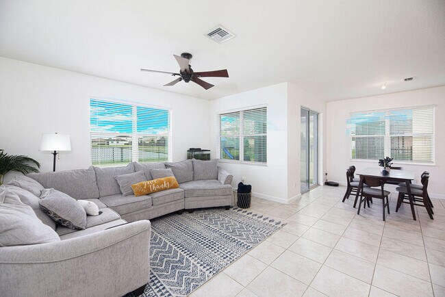 Foto del edificio - 12591 NW Milestone Pl
