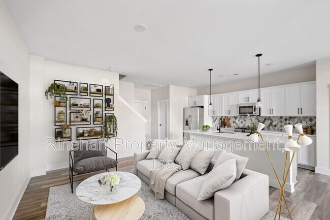 Foto del edificio - 664 Melville Dr