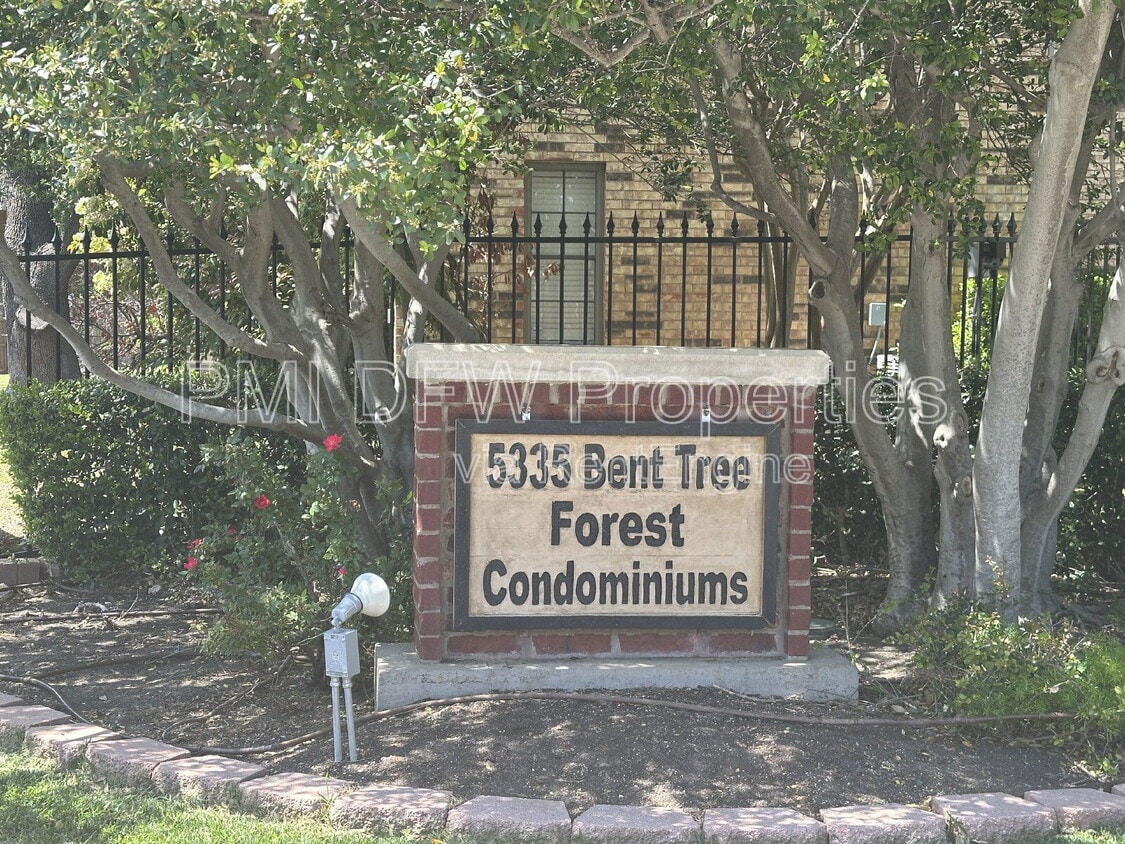 Primary Photo - 5335 Bent Tree Forest Dr