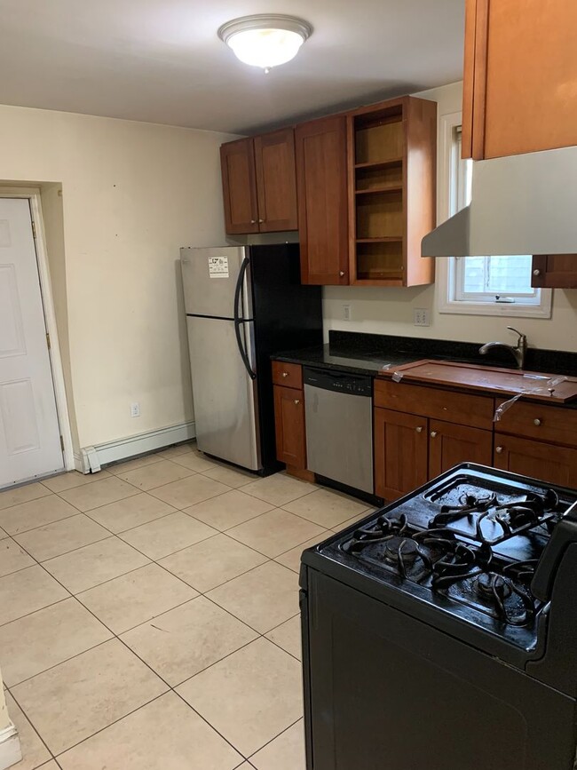 Photo - Saratoga Venture LLC Apartment