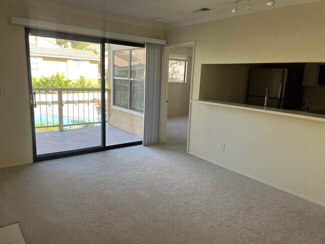 Foto del edificio - 10655 Lemon Ave