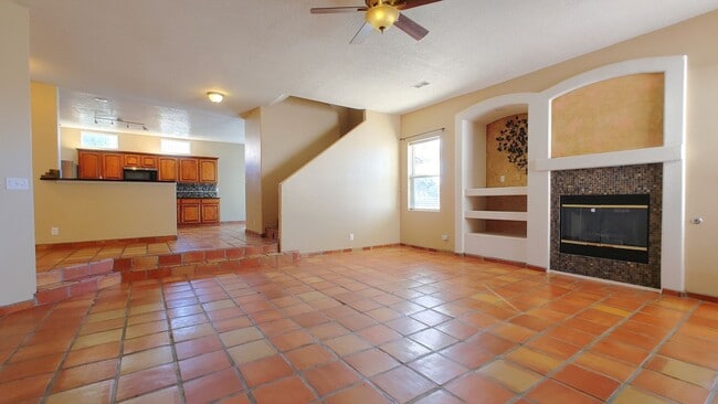 Building Photo - Magnificent 4 Bedroom, 2.5 Bath in Rio Rancho!