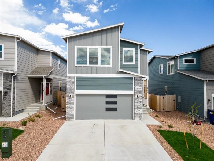 Primary Photo - 6241 Godwit Ln