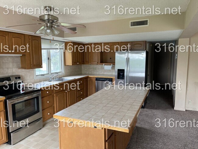 Foto del edificio - 110 Cherry Hills Ct