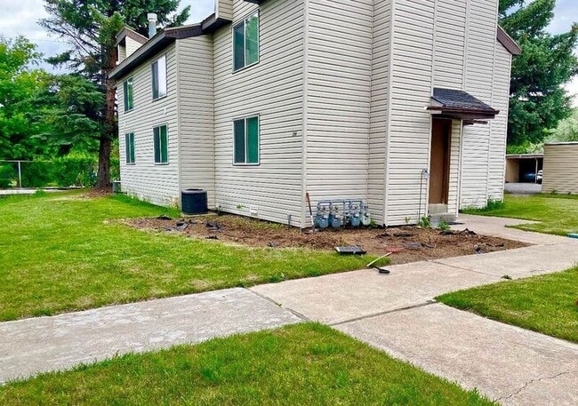 Building Photo - 340 N 300 W