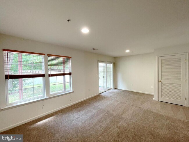 Building Photo - 22749 Bayside Way
