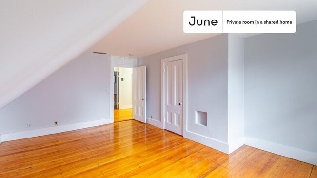Building Photo - Room in Shared 5 bed/2.5 bath home