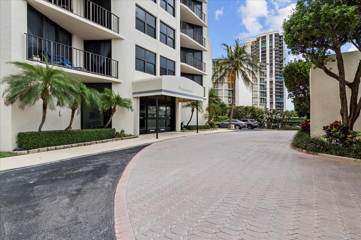 Photo - 5420 N Ocean Dr (Riviera Beach, FL)