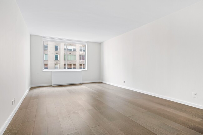 Foto del edificio - 220 E 65th St
