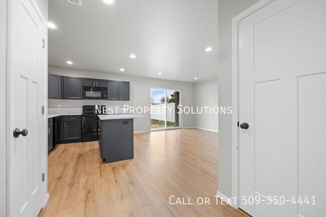 Foto del edificio - 338 W 6th St