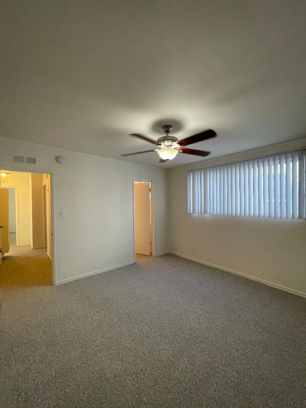 Photo - 1122 S Clark Dr Apartment