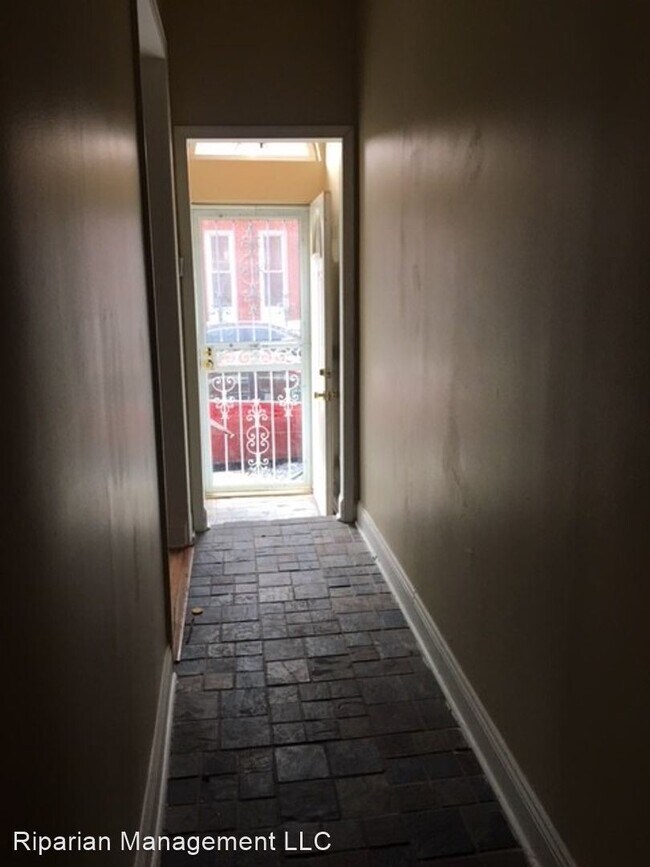 Building Photo - 4 br, 2 bath House - 1000 Bennett Place