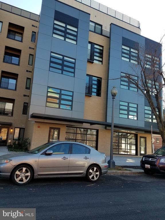 Building Photo - 1111 Orren St NE