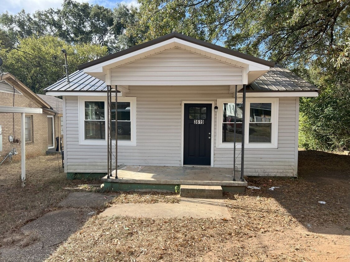 Primary Photo - For Rent – Charming 3 Bedroom, 1 Bath Home