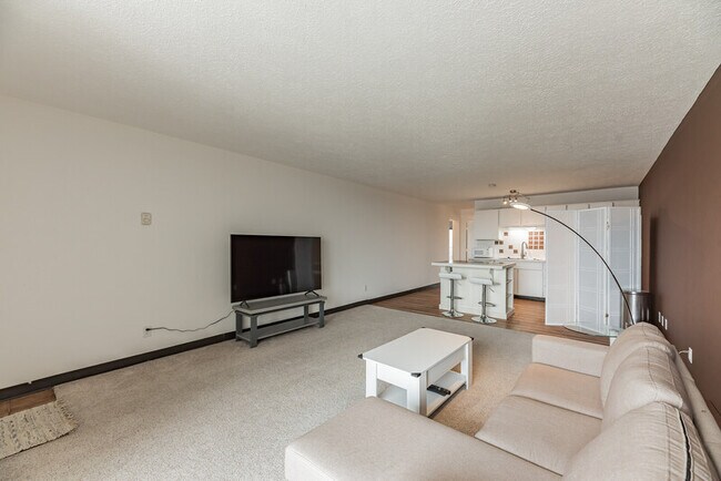 Foto del edificio - 2331 E Market St