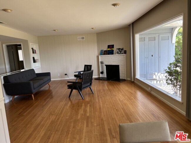 Foto del edificio - 5604 Chariton Ave