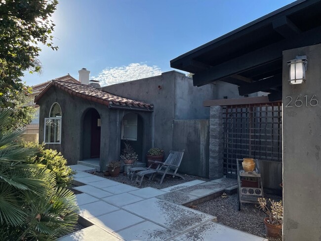 Building Photo - 2616 Lomita St