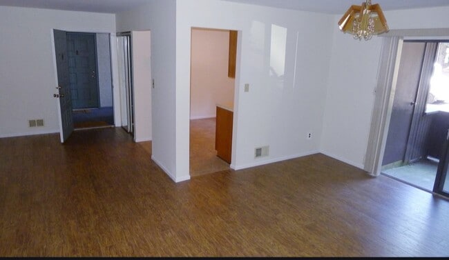 Foto del edificio - 2212 Old Stone Mill Dr