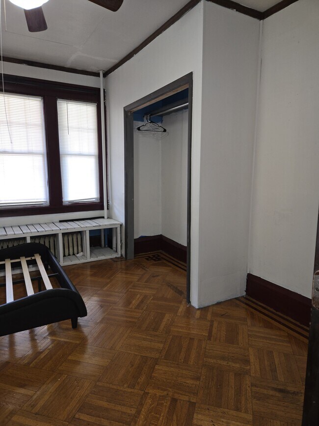 Dormitorio 1 - 799 Park Ave