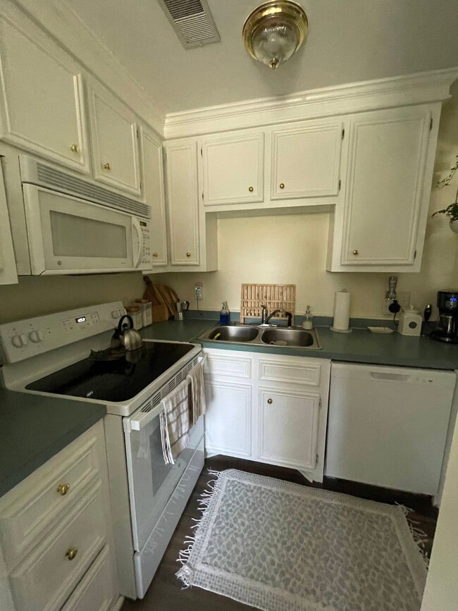 Photo - 3930 Azalea Dr (Charleston, SC) House