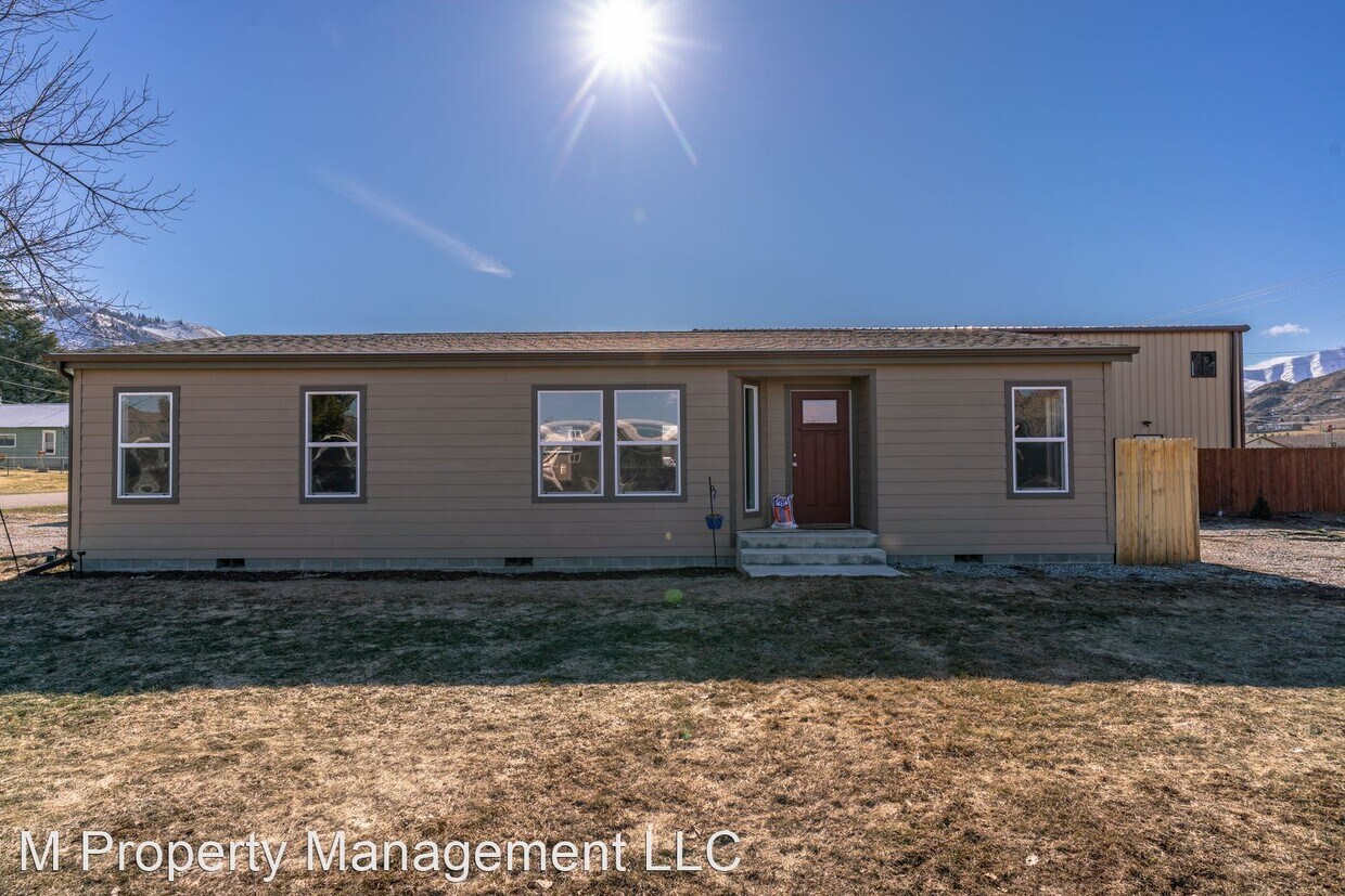 Foto principal - 3 br, 2 bath House - 14630 King St