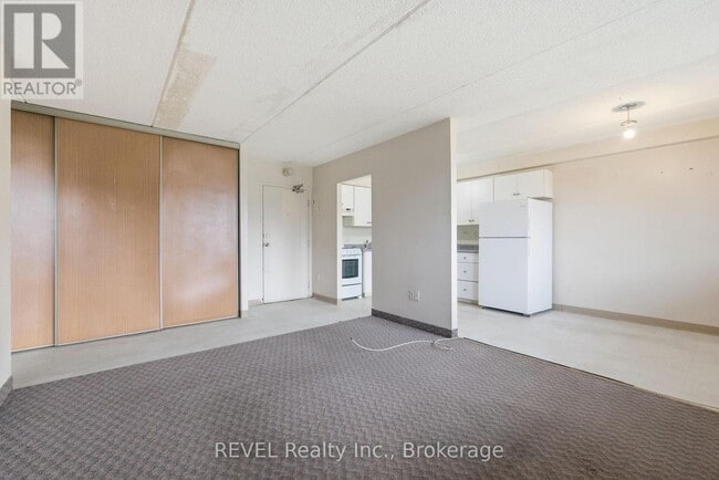 Photo du bâtiment - 19 Manchester Ave