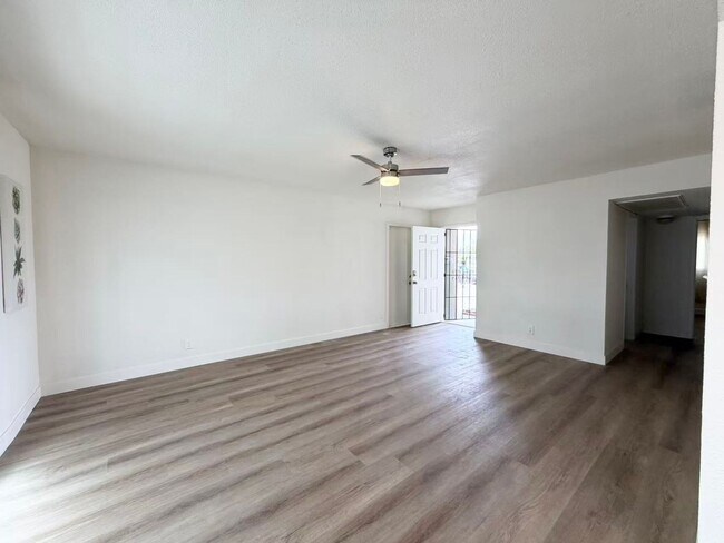 Building Photo - 4517 Alta Dr