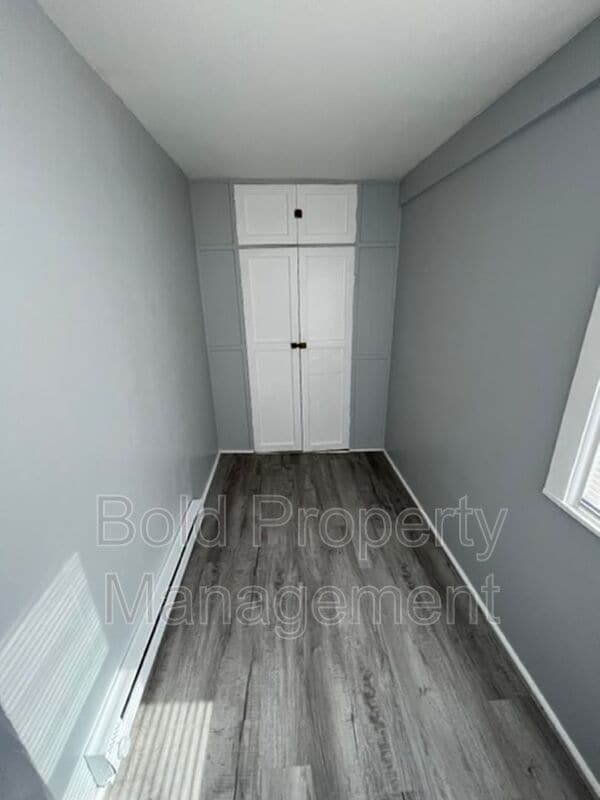 Building Photo - 338 Hollenbach St