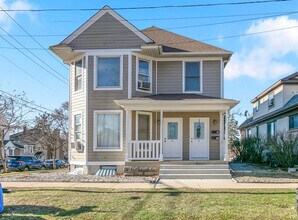 Building Photo - 17 S 4th Ave