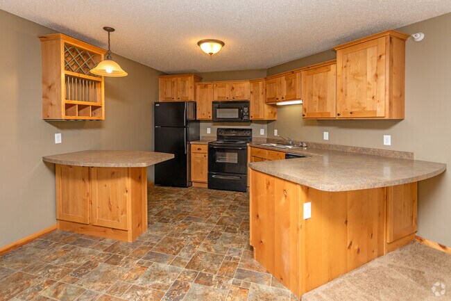 2HAB, 2BA - B4 - 1037 ft² - The Lodge at Pine Lakes