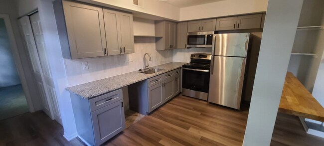 Foto del edificio - 2226 Kemper Ln