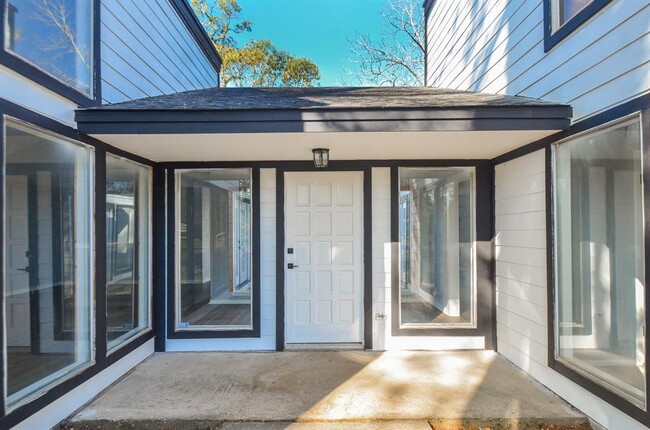 Building Photo - 48 Artesia