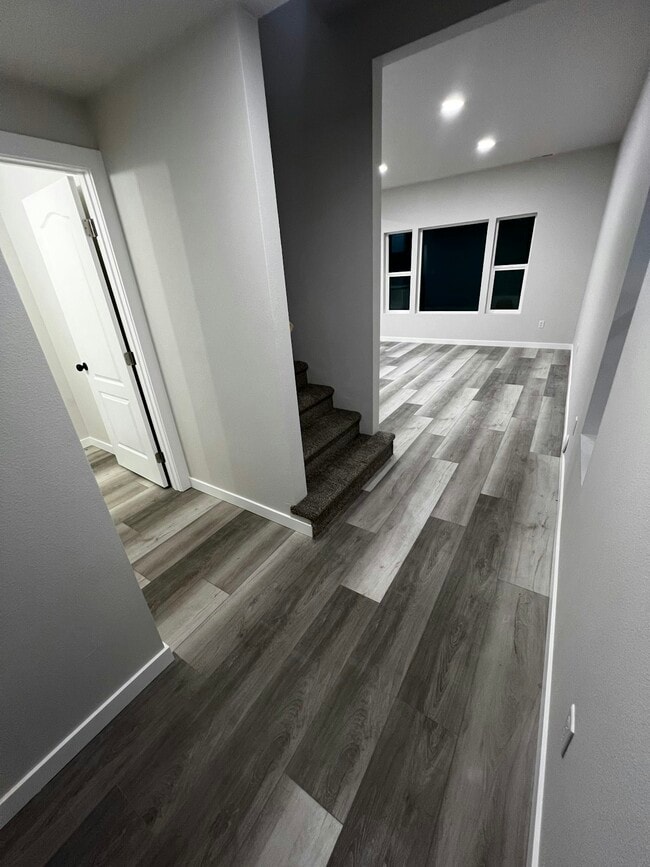 Foto del edificio - 1808 N Coach Ln
