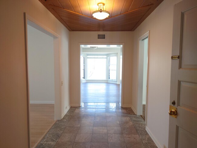 Foto del edificio - 3200 E Hampshire St