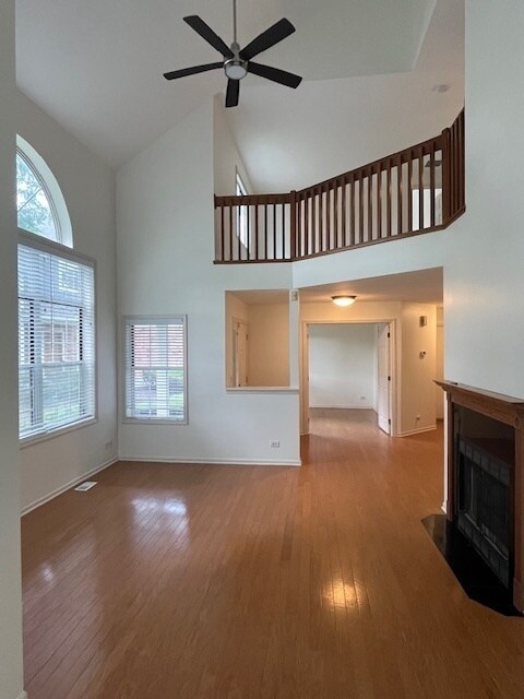 Foto del edificio - 1274 S Parkside Dr